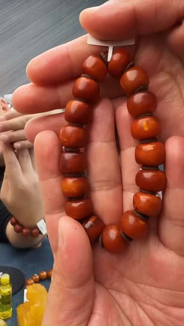 蜜蜡未镶嵌珠宝奇石假一罚十一级，14.7多样性发其一