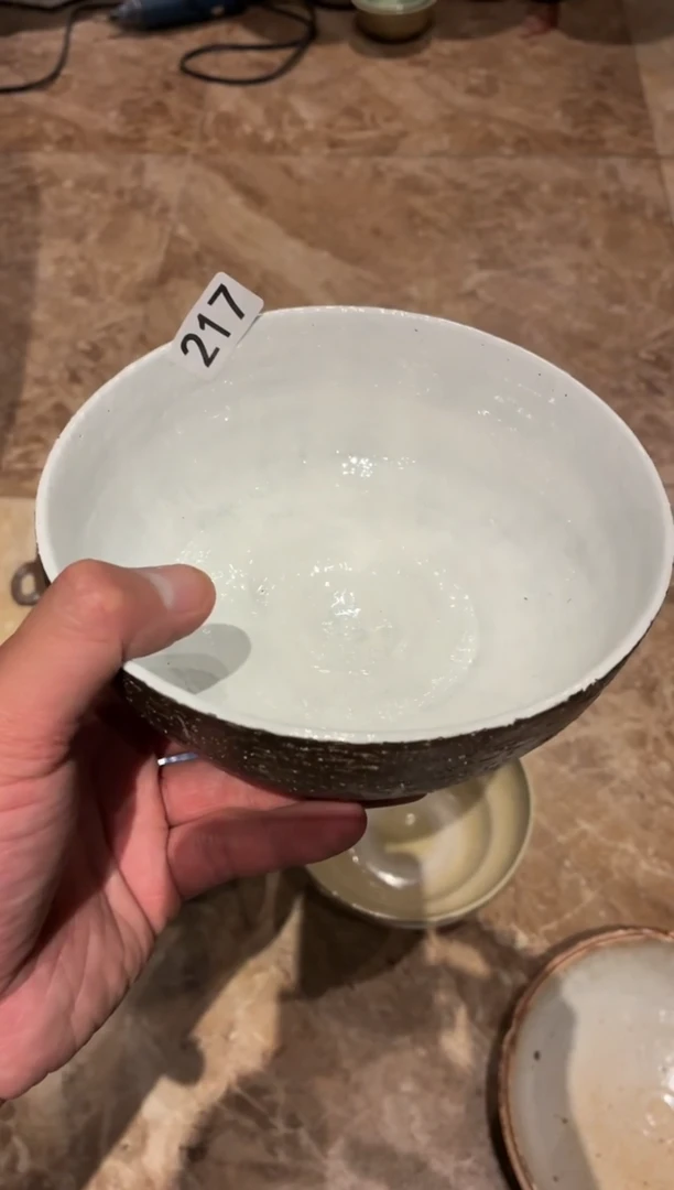 瓷片征****.217 椰子壳饭碗1个