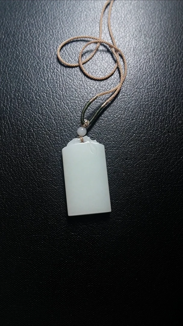 颈饰未镶嵌和田玉无事牌