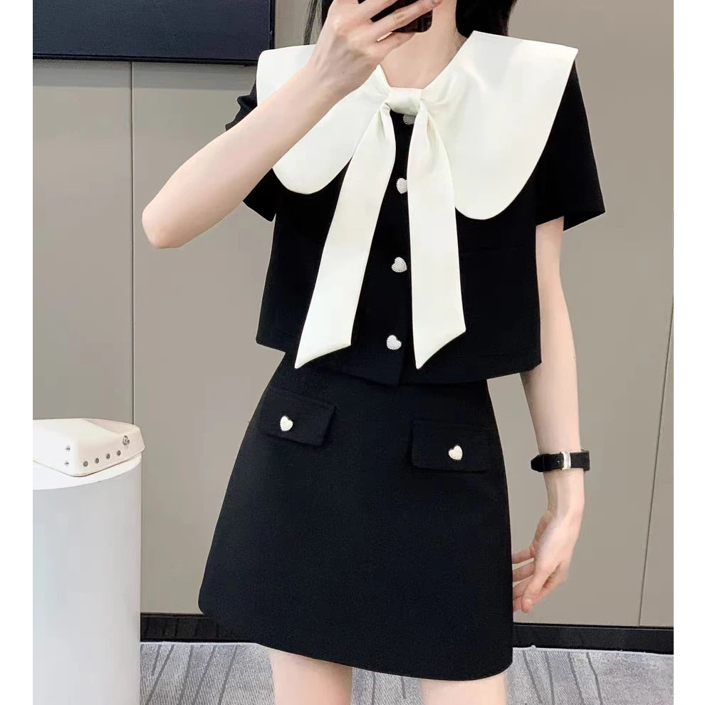 （芸品1）初恋减龄套装夏季学院风娃娃领上衣短裙气质小香风两件套