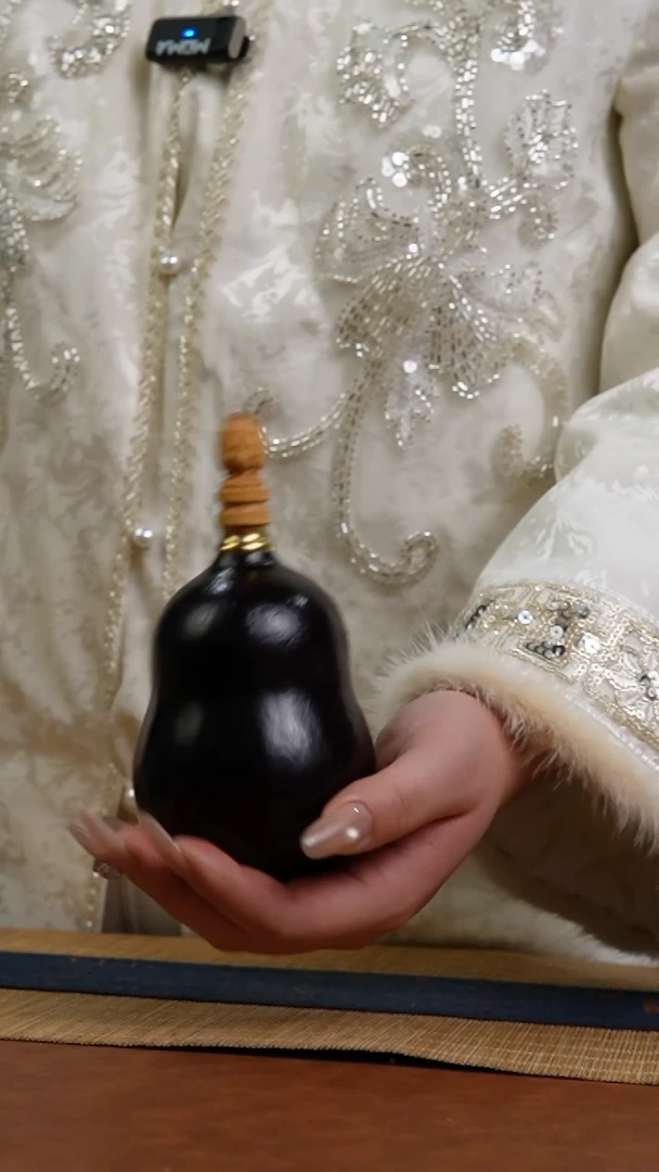 881号 天然热水酒葫芦 一物一拍（有瑕介意勿拍）