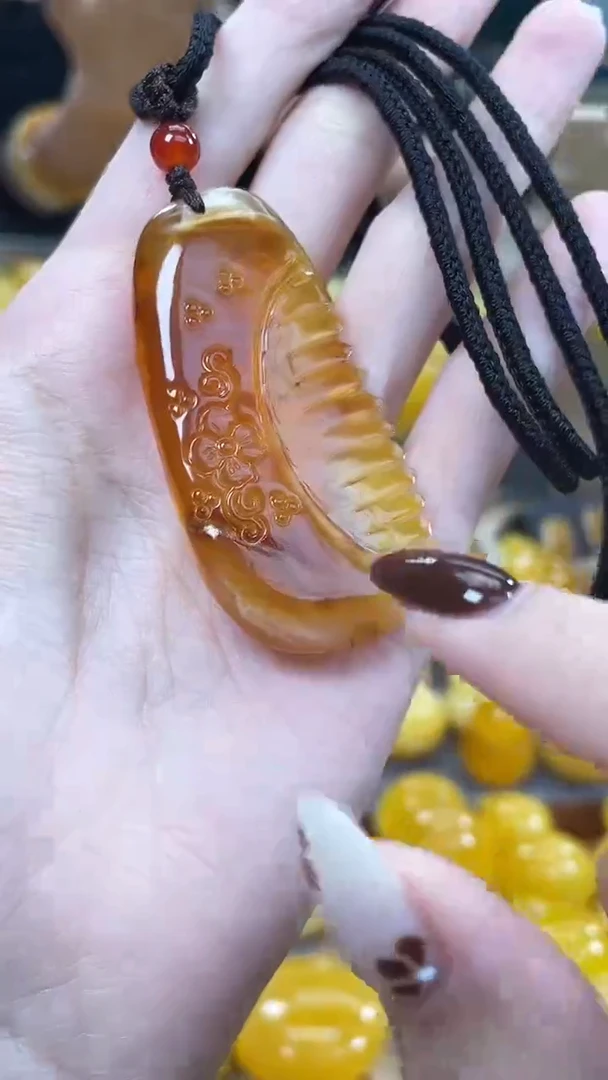 裸石琥珀未镶嵌j66