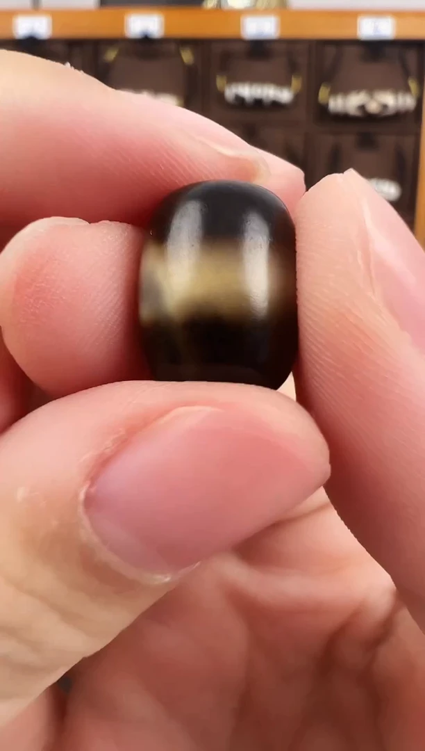 玛瑙/玉髓（覆膜）颈饰未镶嵌42.（微瑕随机发货）