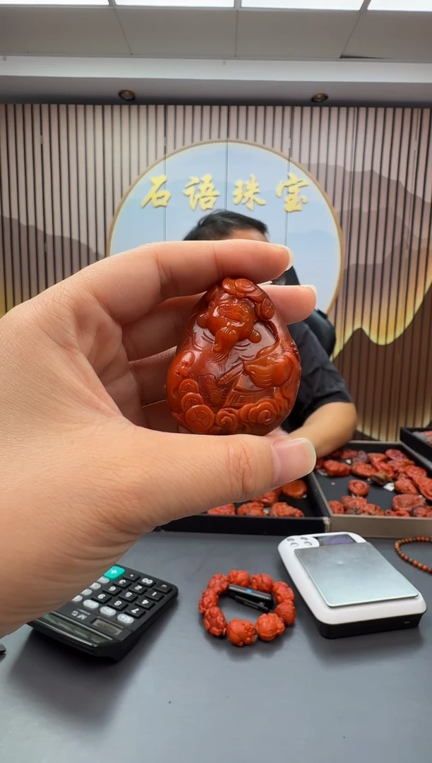 未镶嵌雕刻南红玛瑙081ZB0915产品一个