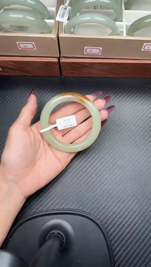 未镶嵌手镯和田玉若羌微色差58手镯M