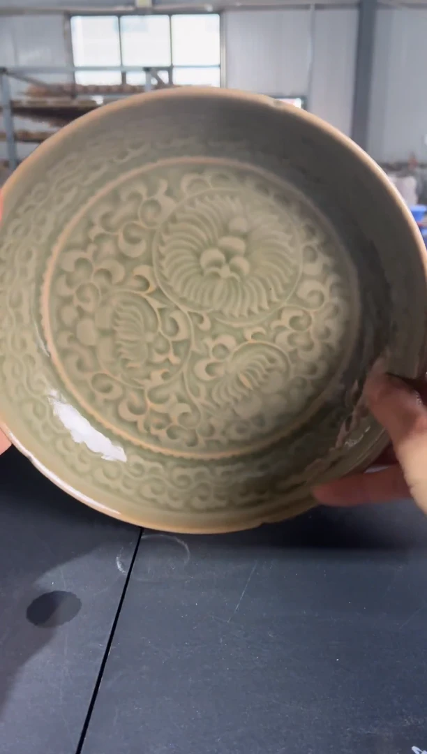 耀州窑仰山小团菊盘