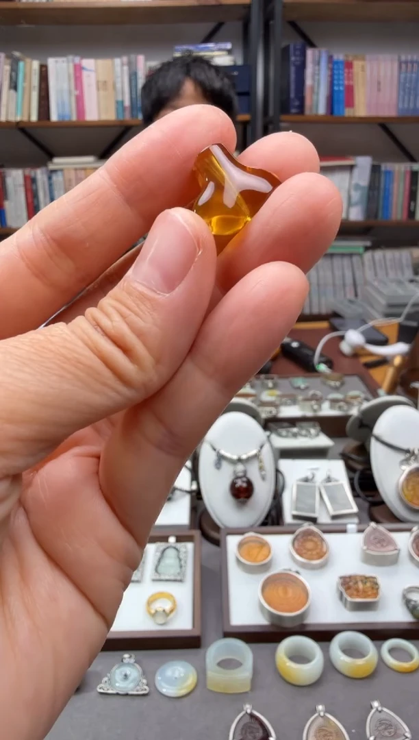 琥珀颈饰未镶嵌配饰--多样性发一