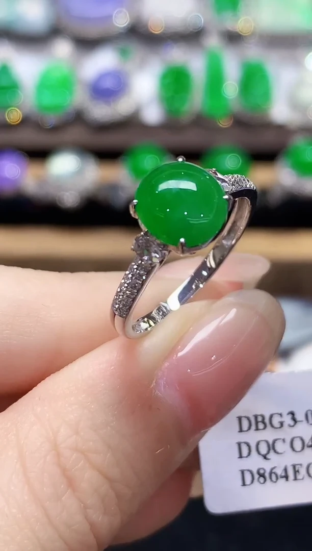 18K金镶嵌戒指翡翠LSR多样性发其一