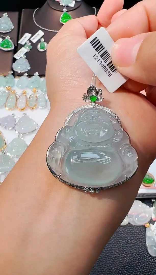 吊坠(不含链)18K金镶嵌翡翠佛公吊坠936