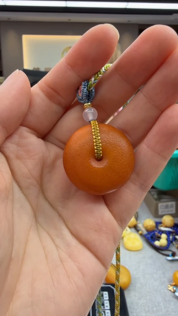 未镶嵌颈饰琥珀81秒拍号 假一罚三