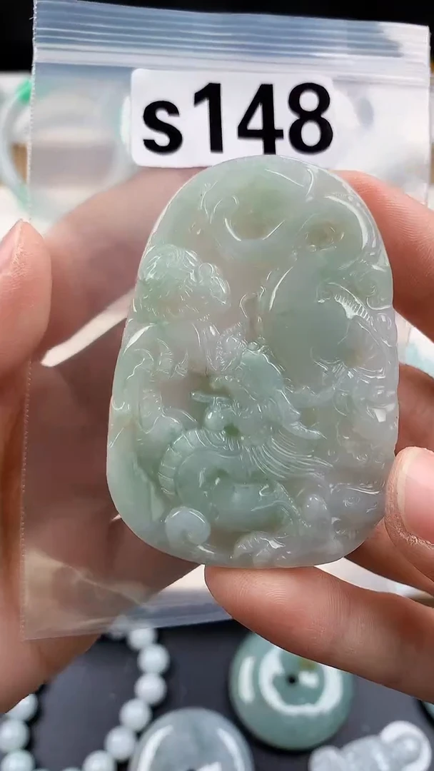 颈饰未镶嵌翡翠天然翡翠吊坠挂件