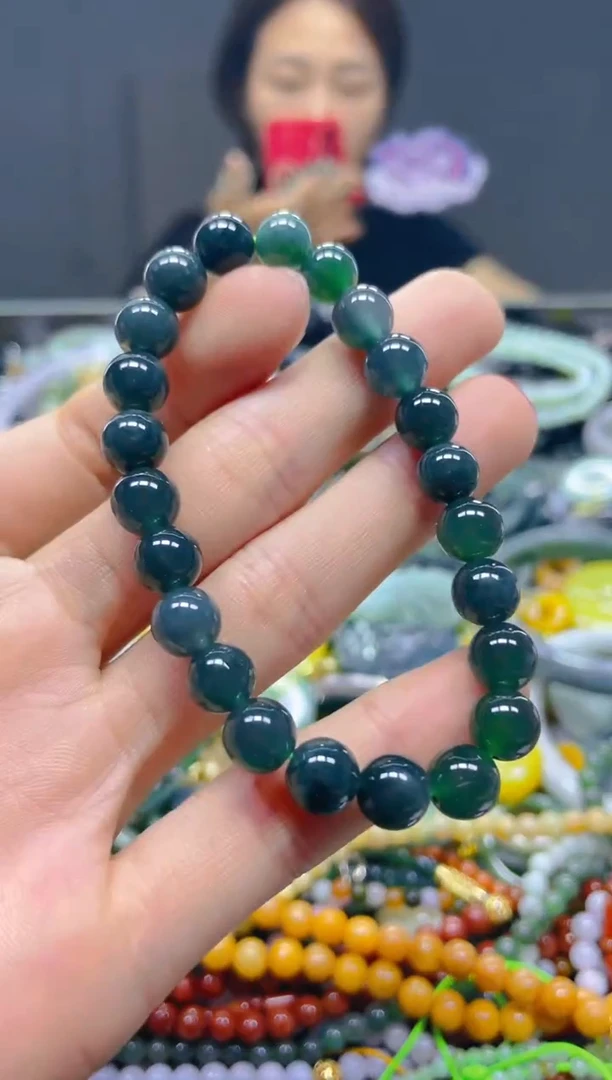 颈饰未镶嵌翡翠8MM/U/翡翠A货，一件也是批发价