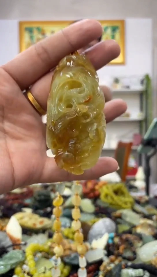 未镶嵌岫玉吊坠