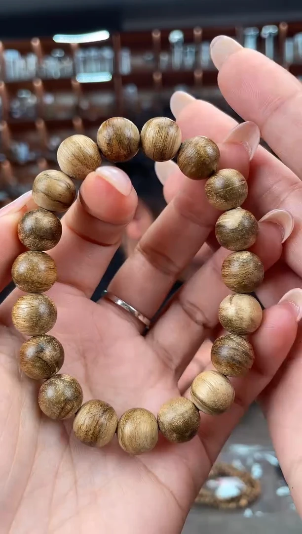 【闪购商品】沉香手串85号文莱多样性发一条