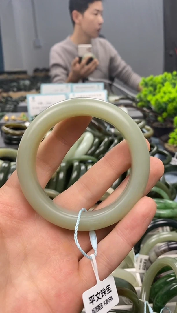 未镶嵌手镯和田玉55.8