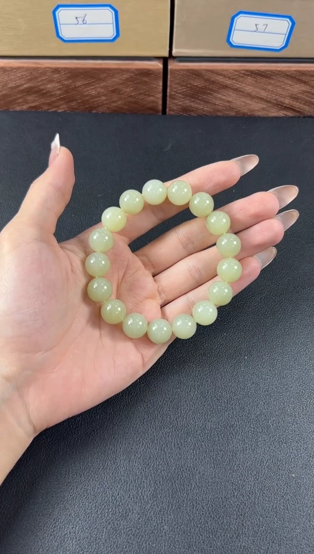 手串未镶嵌和田玉若羌微色差卡12手串J