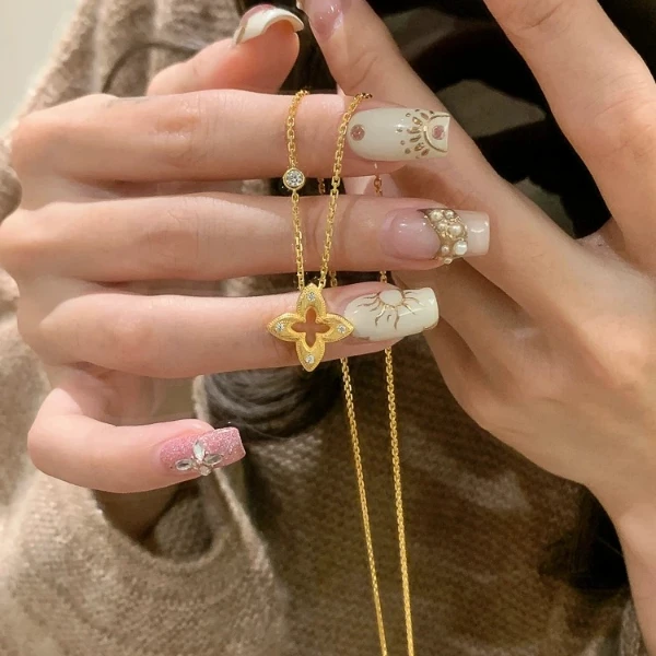 铜合金项链 不掉色新中式拉丝镂空四叶花项链设计感轻奢女锁骨链