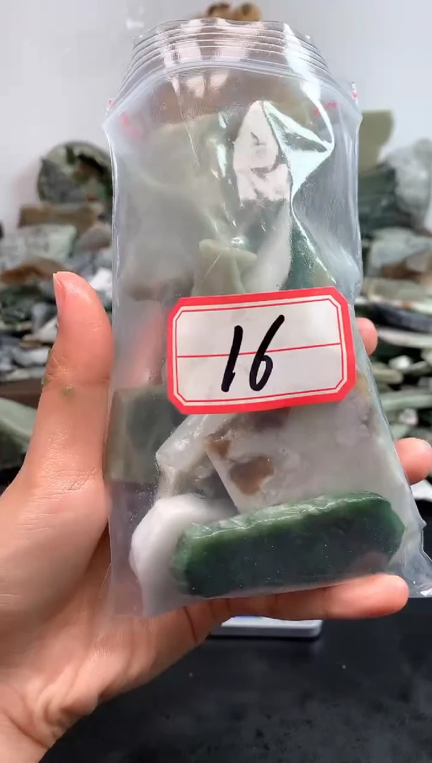 未镶嵌和田玉摆件16