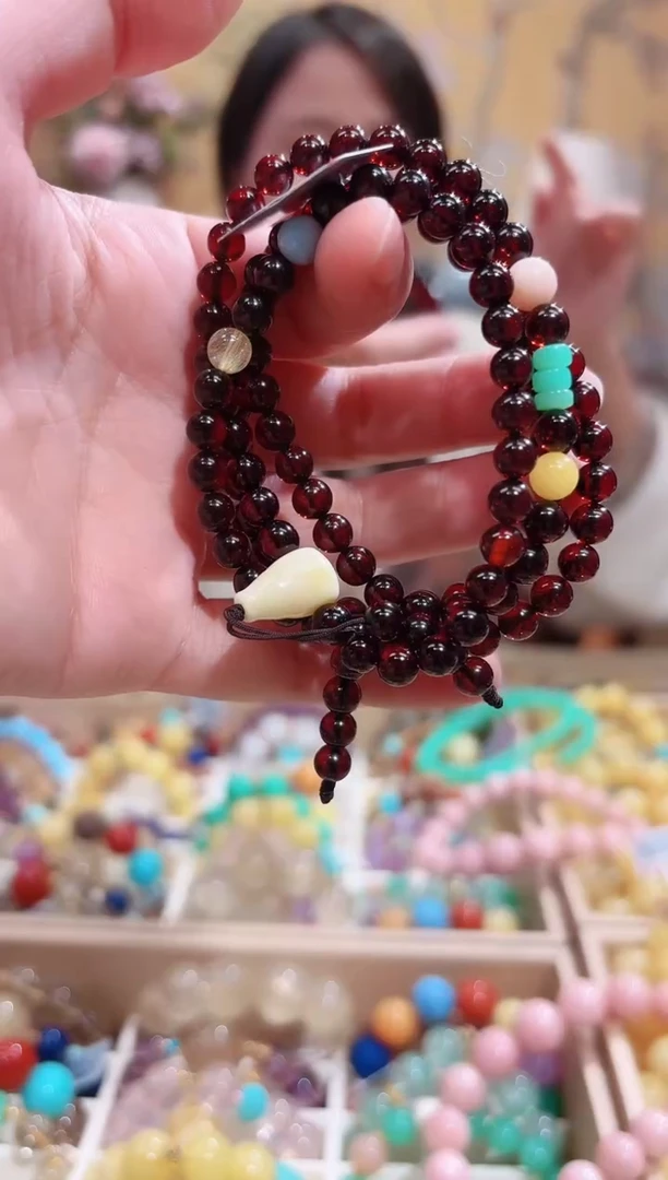 血珀颈饰未镶嵌设计款项链