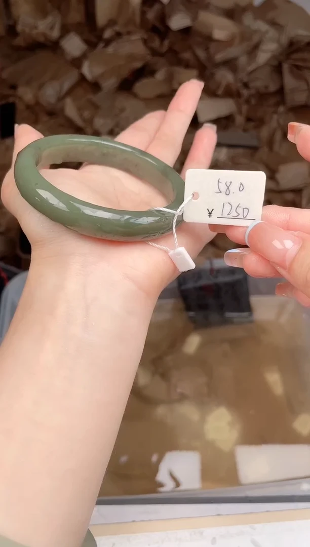 和田玉手镯未镶嵌A219-58.0