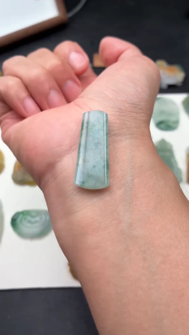 未镶嵌定制翡翠翡翠