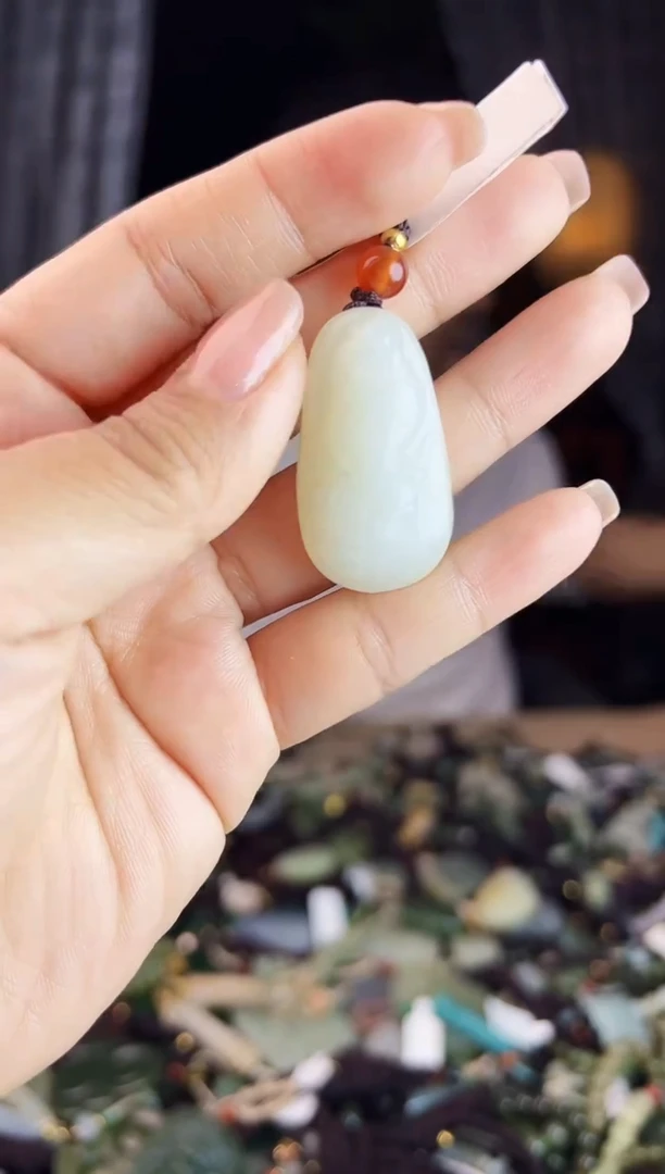 未镶嵌和田玉挂件1