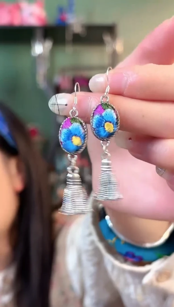 彩云南阁非遗老绣饰品546*