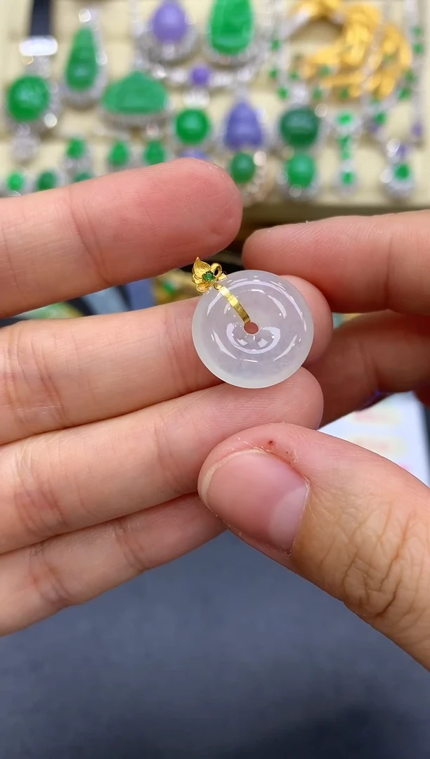 颈饰18K金镶嵌翡翠85-中国好珍宝