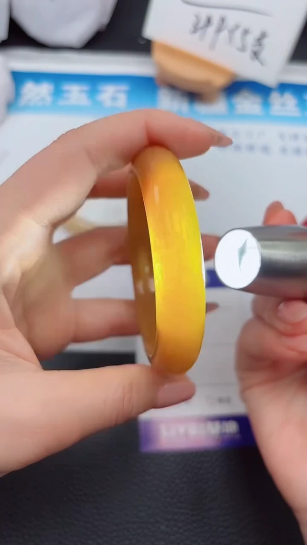 【闪购商品】石英质玉手镯未镶嵌174