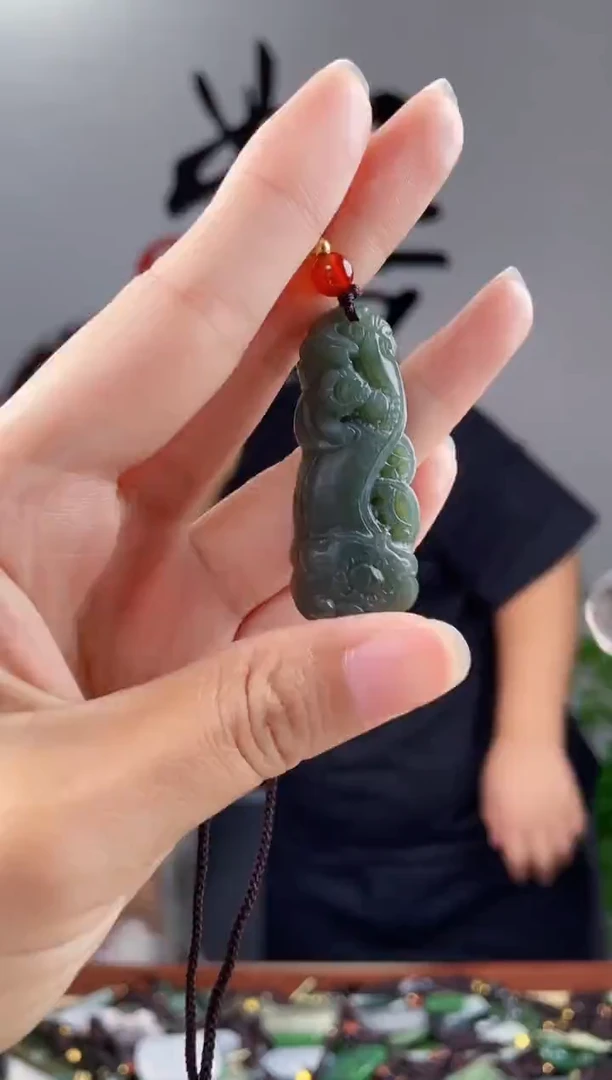 和田玉未镶嵌颈饰拍一发一，多样性发货