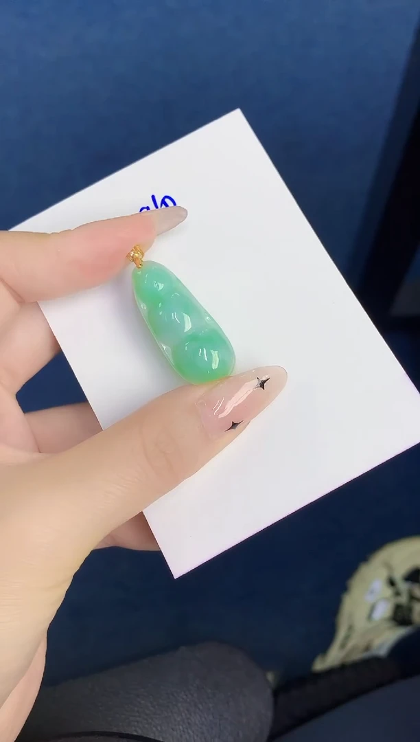 颈饰未镶嵌翡翠缅甸天然翡翠A货