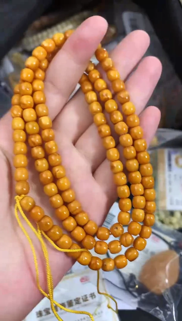 蜜蜡未镶嵌珠宝奇石66