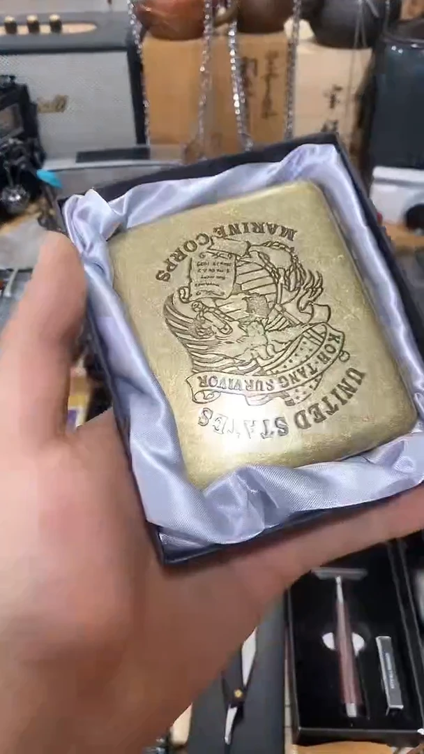 瓷片闪购商品  如图所示