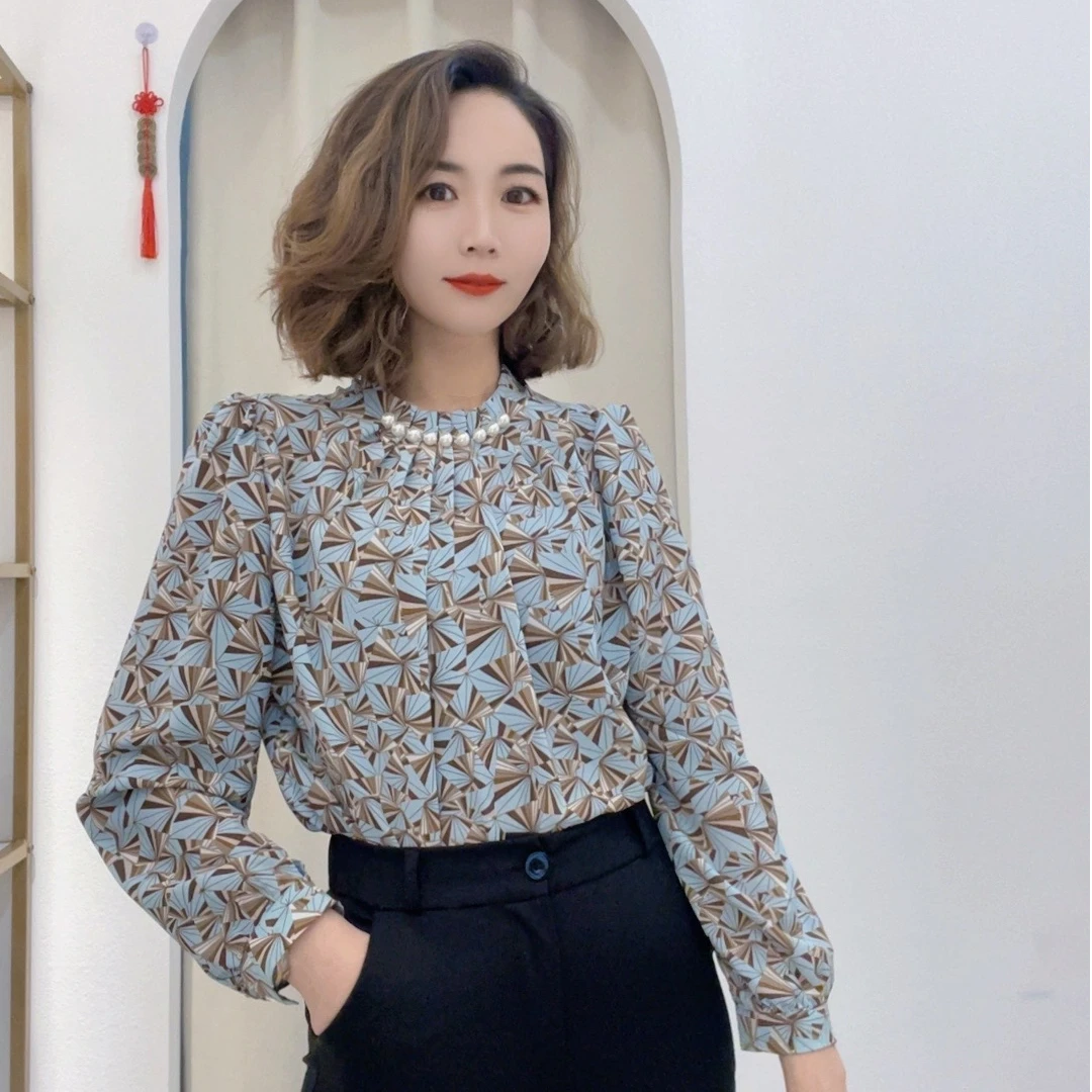 2025春季新品时尚气质显瘦钉珠立领打底衫甜美减龄衬衣
