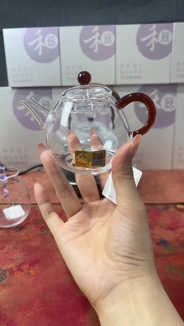 祈玉壶琥珀，，，，，