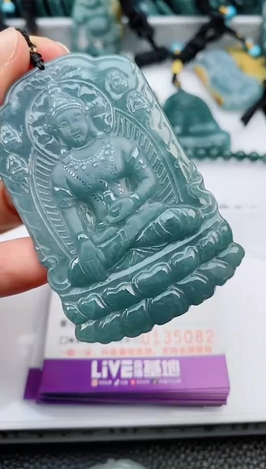 【闪购商品】翡翠颈饰未镶嵌