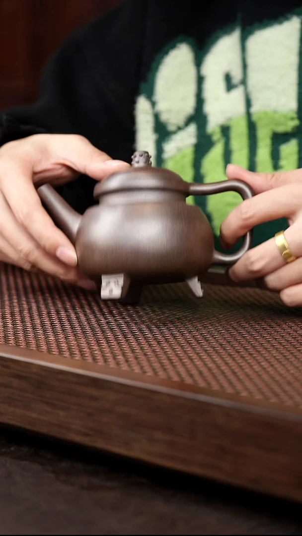 茶壶紫砂岩中泥乾坤