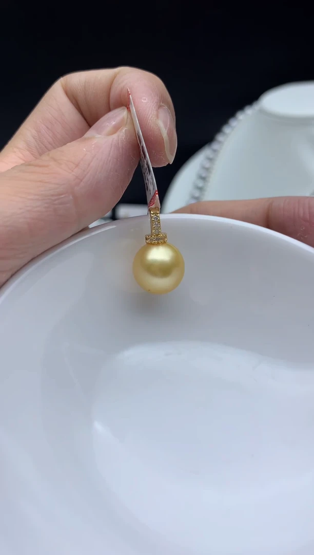 银S925镶嵌FF海水珍珠金珠吊坠(赠链）