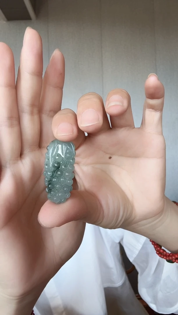 翡翠未镶嵌颈饰翡翠A货葡萄多子多福38-18MM