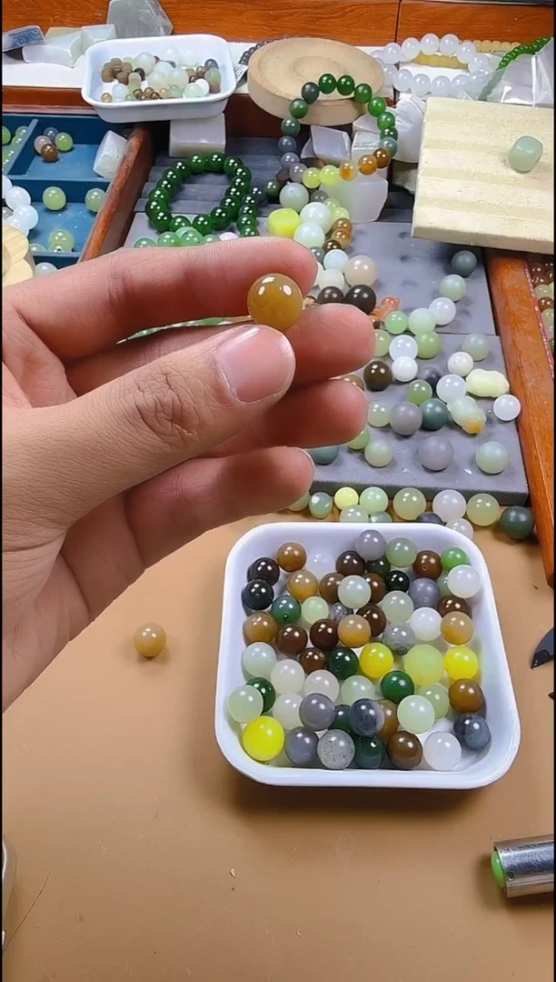 未镶嵌手链和田玉卡12精品新疆金山矿散珠