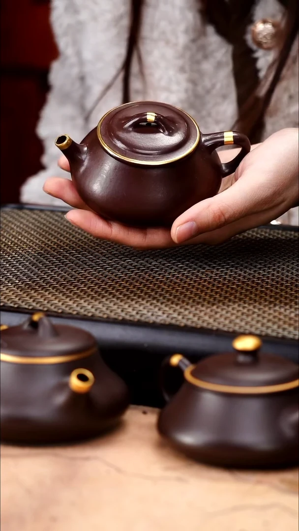 茶壶紫砂四号井茄皮紫泥描金薄胎三足逸瓢150cc