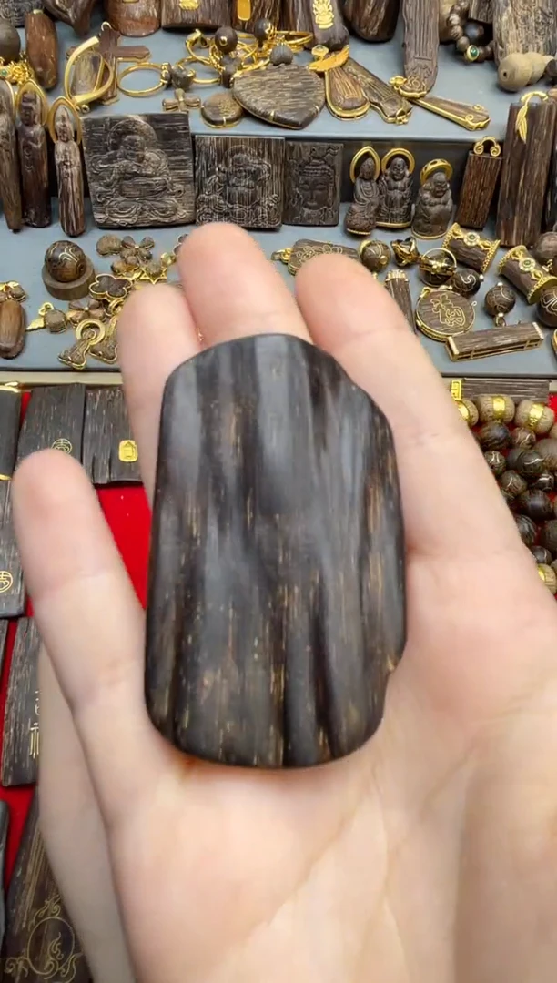 沉香吊坠沉香吊坠41