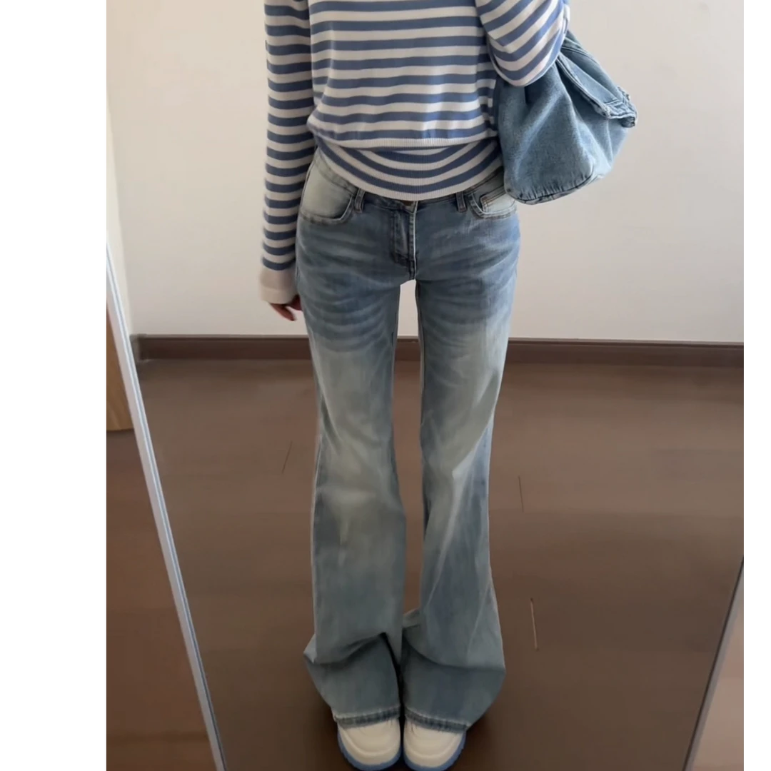 2025美式显瘦喇叭裤复古冰蓝微喇牛仔裤女设计感百搭修身马蹄裤子