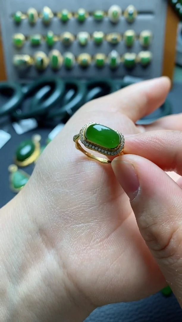 【闪购商品】和田玉戒指18K金镶嵌戒指