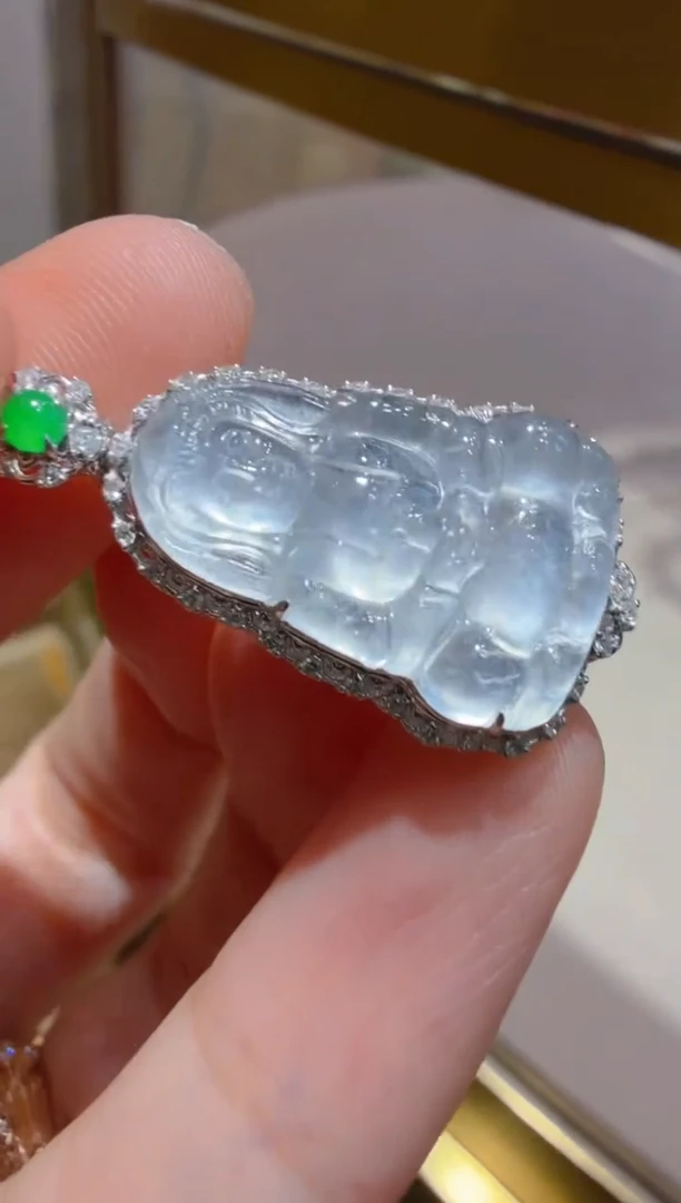 吊坠(不含链)18K金镶嵌翡翠多样性团购发一件