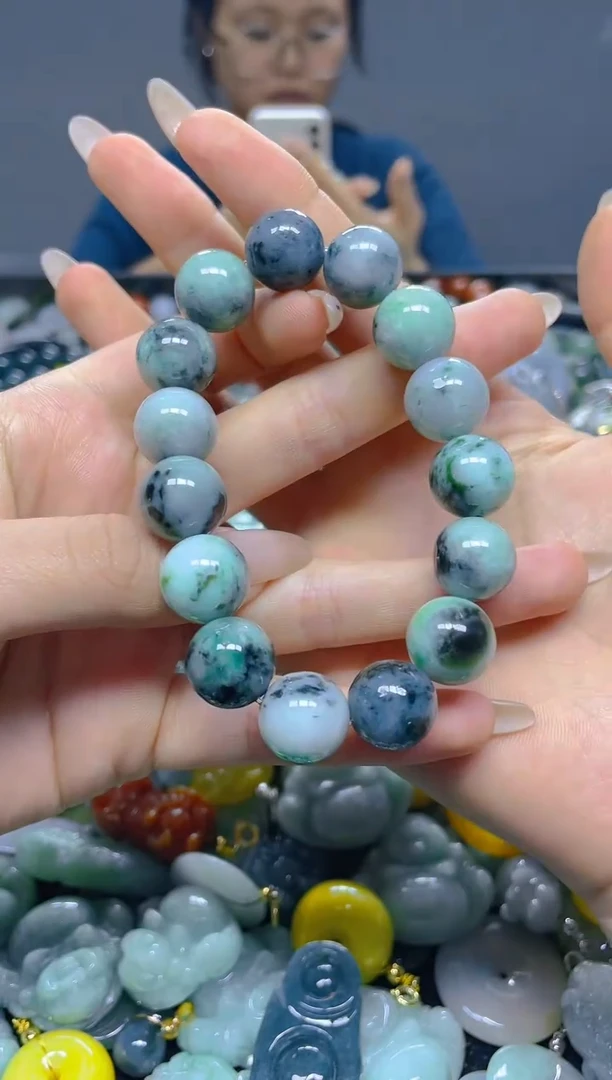 颈饰未镶嵌翡翠13MM/Y/翡翠A货，一件也是批发价