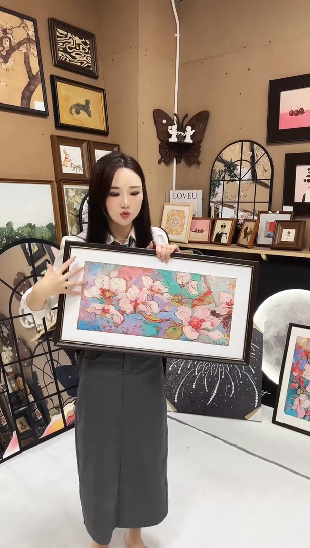 竖款35*65  胡桃木框油画布