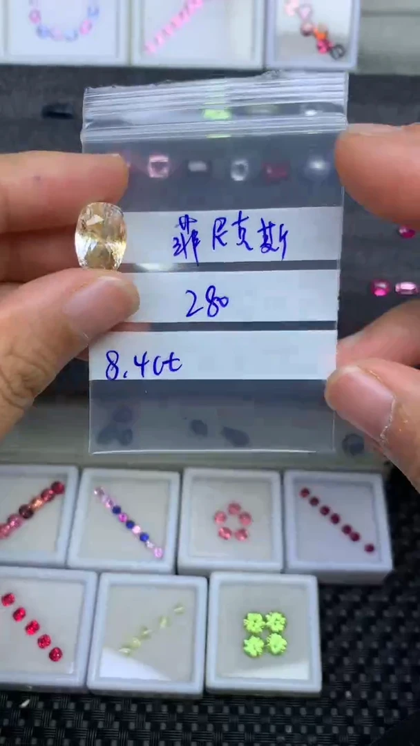 托帕石裸石菲****師缅甸托帕石