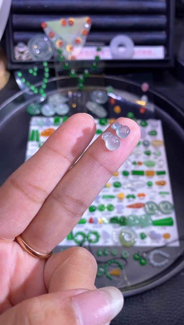 未镶嵌挂件翡翠福袋