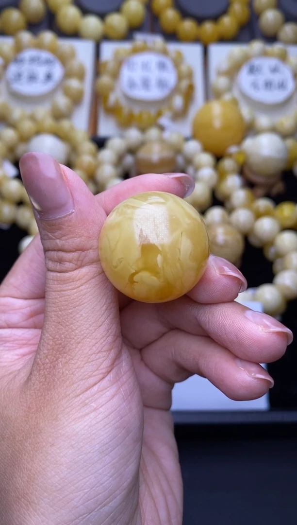 裸石琥珀未镶嵌28.2mm+大小姐珠宝17